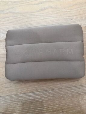 Skinpharm Pouch